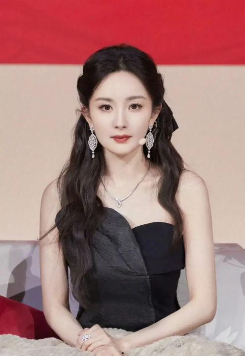 杨幂吃瓜祖儿吃瓜视频,娱乐圈最新瓜料大揭秘！