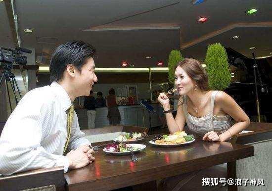 相亲房间吃瓜视频,揭秘现代相亲房的甜蜜与尴尬